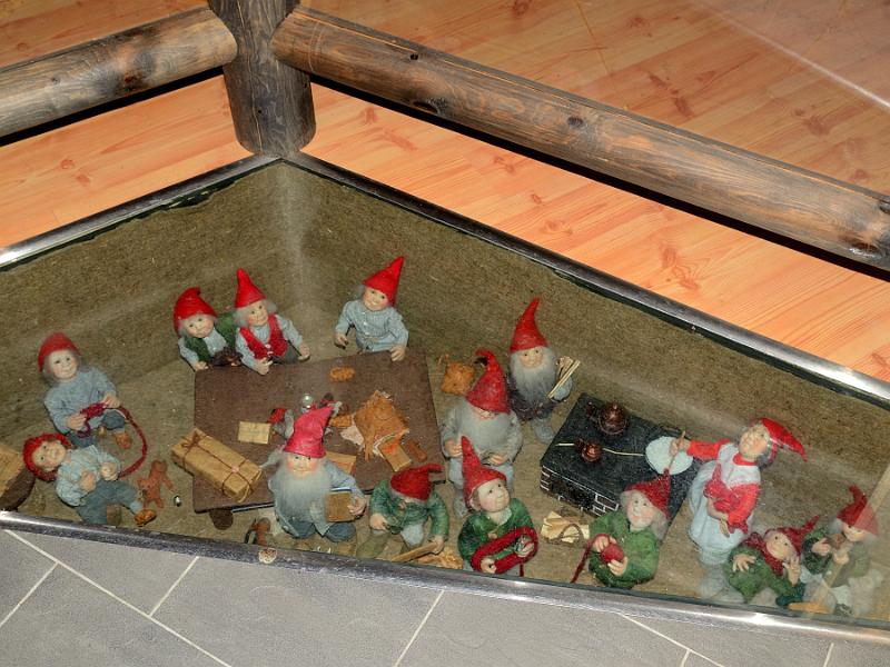 Finland0176.jpg - In the Santa Claus Museum
