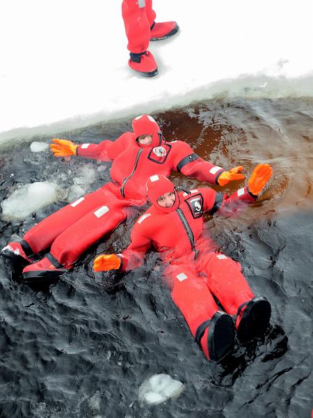 Finland0262.jpg - Swimming in the frozen sea in the waterproof suit 