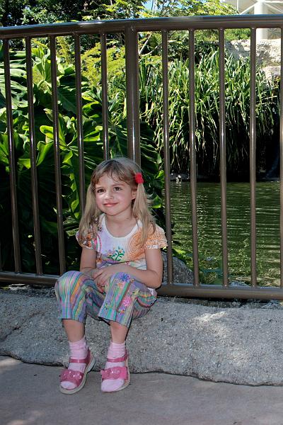 florid3279.JPG - Parrot Park