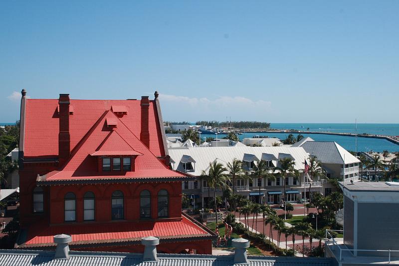 florid3305.JPG - View on Key West from the Shipwreck Tower
