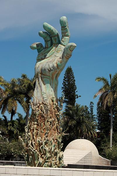 florid3393.JPG - Holocaust Memorial im Miami Beach