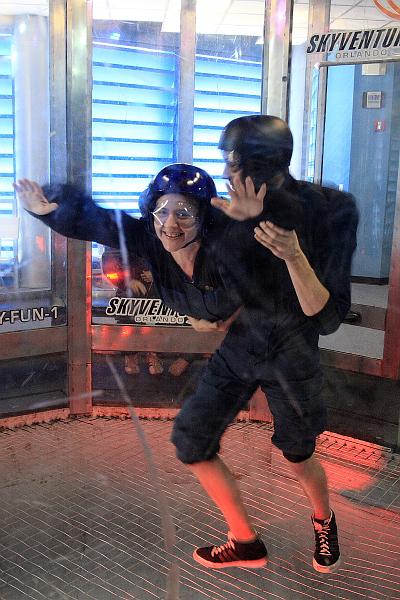 park4721.JPG - Skydiver Yulia