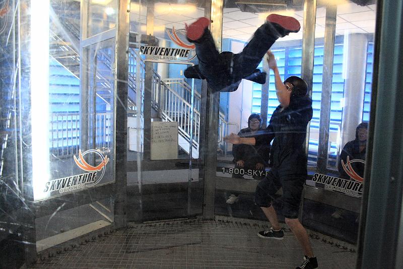 park4723.JPG - Skydiver Yulia