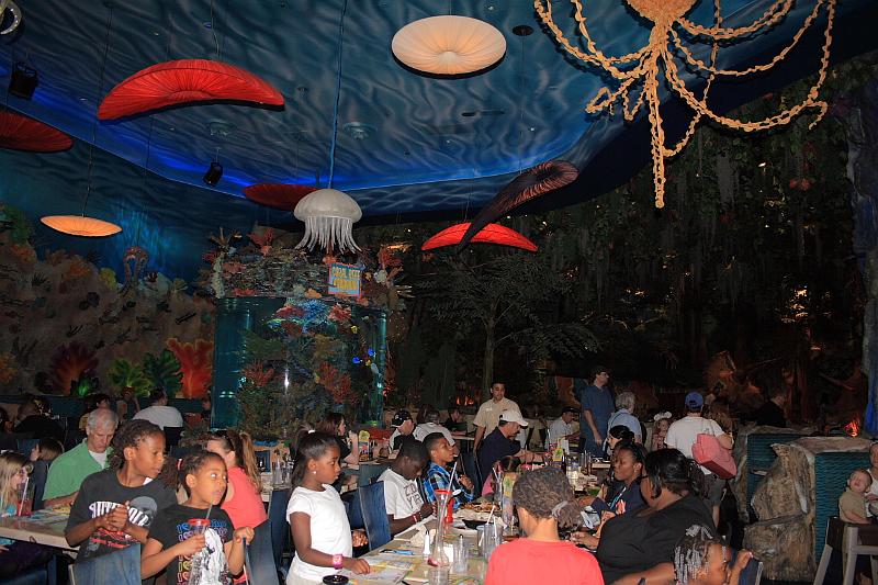 park4735.JPG - Restaurant T-Rex in Downtown Disney