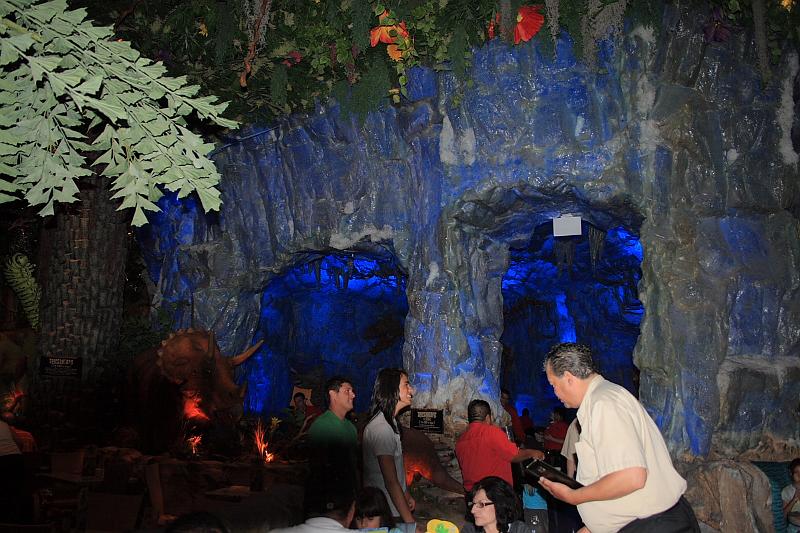 park4737.JPG - Restaurant T-Rex in Downtown Disney