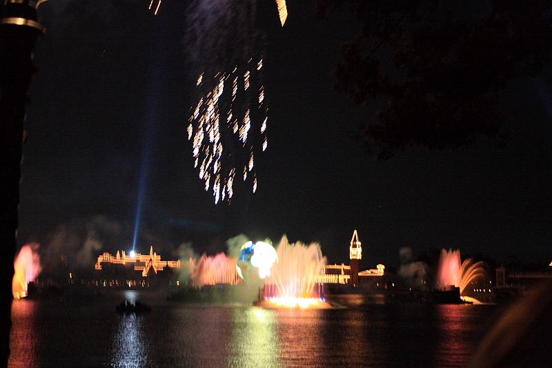 park4785.JPG - Night Performance in the Epcot