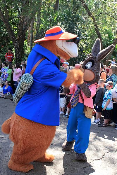 park4799.JPG - Jungle Parade