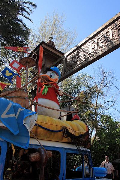 park4803.JPG - Jungle Parade