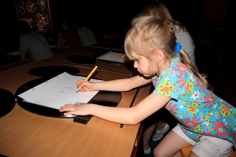 park4814.JPG - Disney Animation - drawing the characters