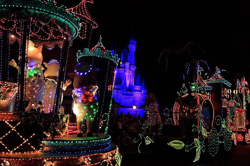 park4828.JPG - Night Parade in the Magic Kingdom