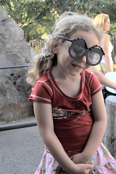 park4856.JPG - After 3D film "It's Tough to be a Bug!"