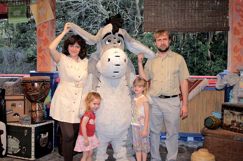 park4883.JPG - Character Greetings around  Animal Kingdom