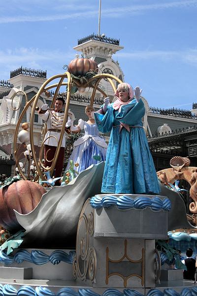 park4897.JPG - Day Parade in the Magic Kingdom