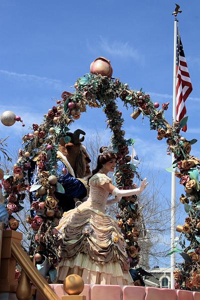 park4899.JPG - Day Parade in the Magic Kingdom