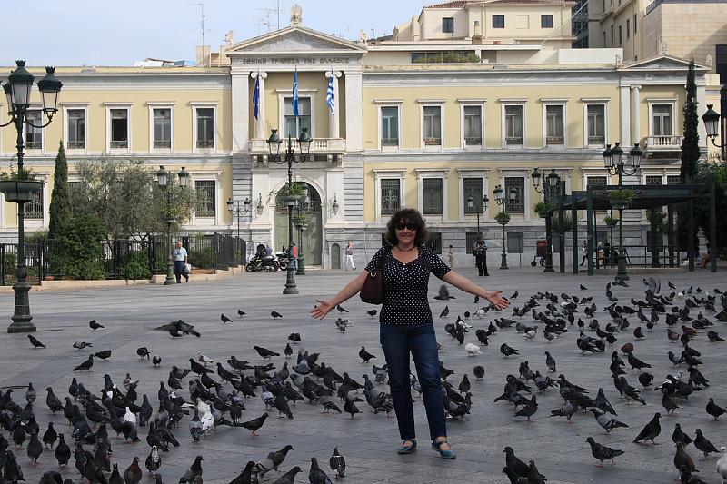 greece0006.JPG - A square in the city center