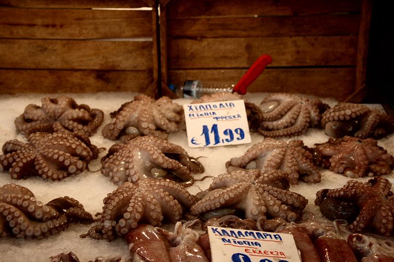 greece0011.JPG - Market in Athens