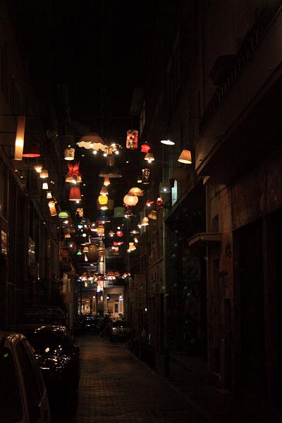 greece0061.JPG - A street in Monastiraki at night