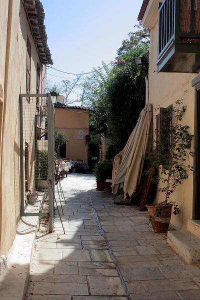 greece0121.JPG - A street in Anafiotika