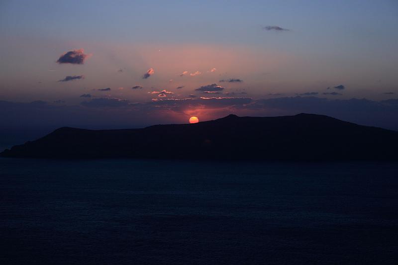 greece0212.JPG - Sunset in Imerovigli