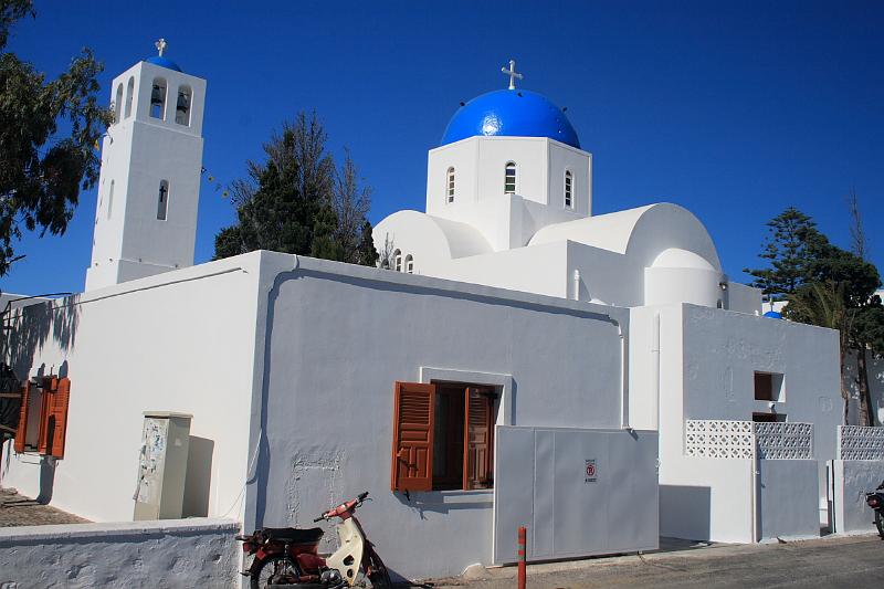 greece0237.JPG - Church in Thira