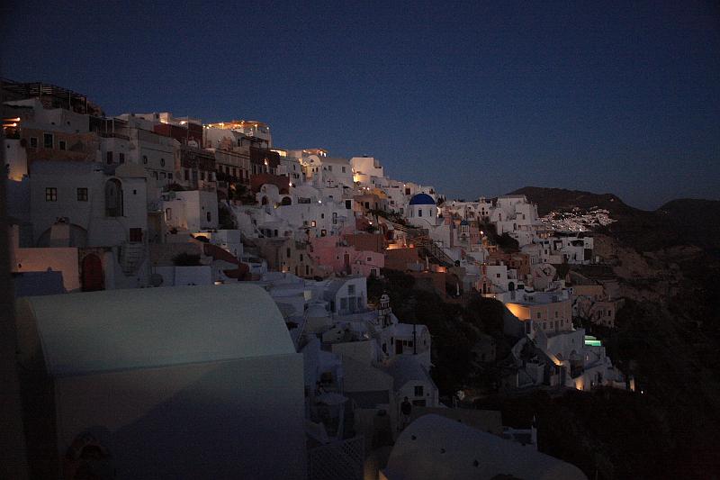 greece0295.JPG - Oia at night