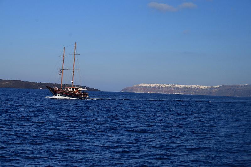 greece0314.JPG - Tour to the Volcano Island