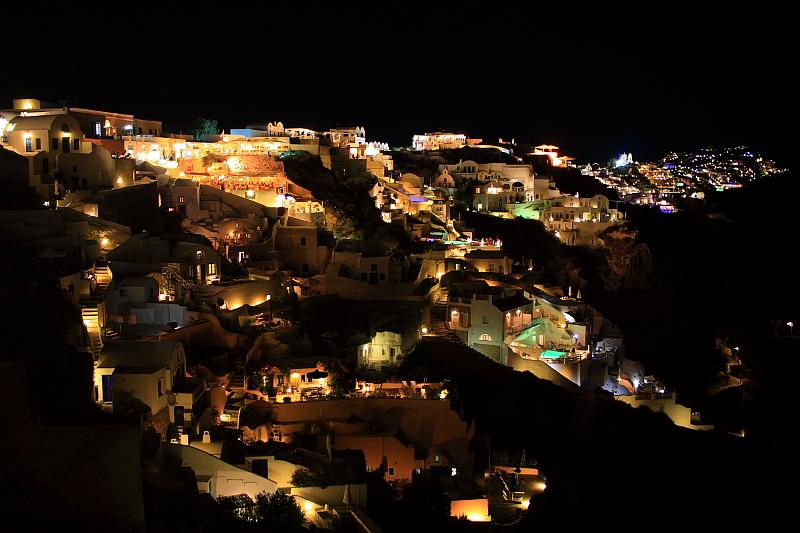 greece0388.JPG - Oia at night