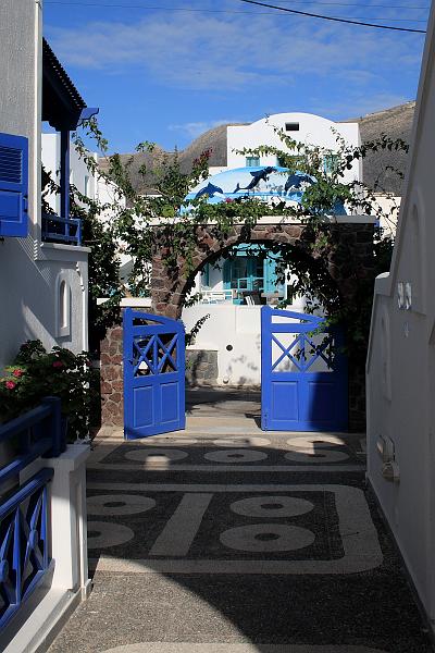 greece0394.JPG - Our Hotel in Perissa