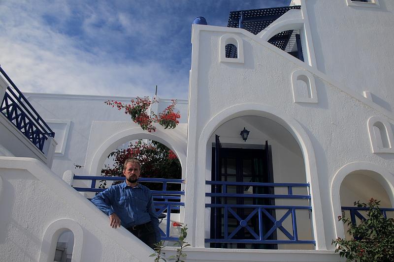 greece0396.JPG - Our Hotel in Perissa