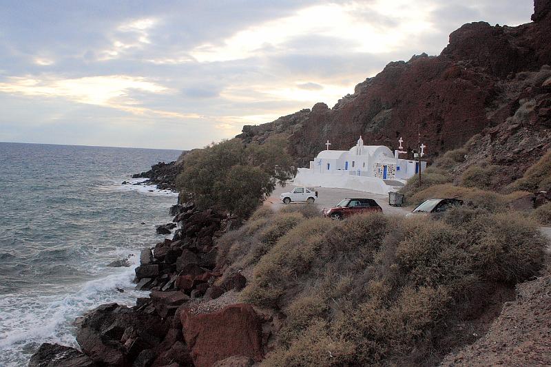 greece0431.JPG - Agios Nikolaos Akrotiri Church built into the mountain