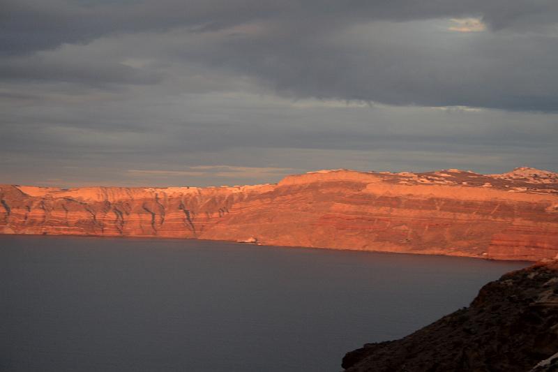 greece0453.JPG - View on Caldera from Akrotiri