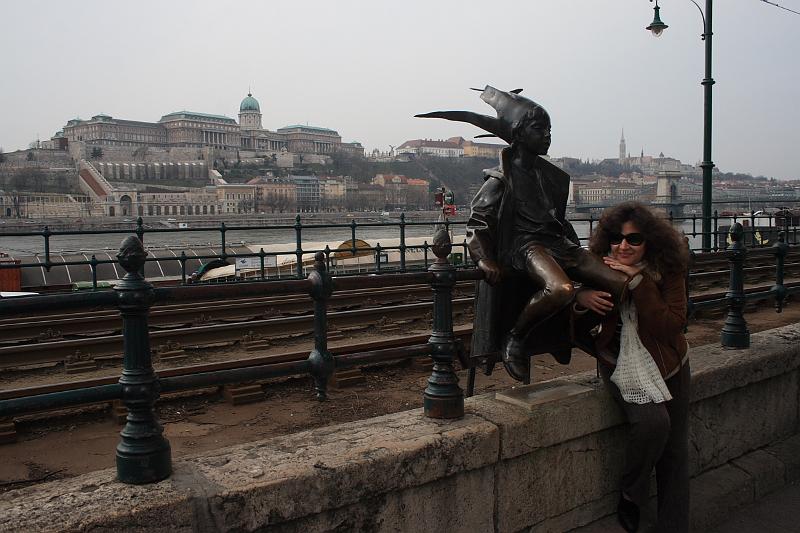 hung013.JPG - The Little Princess Statue on the Danube Promenade