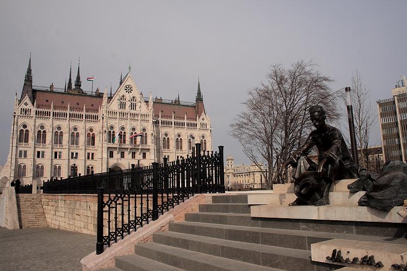 hung017.JPG - The Parliament Building 