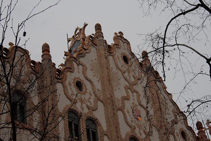 hung025.JPG - Roof of the Postal Savings Bank 