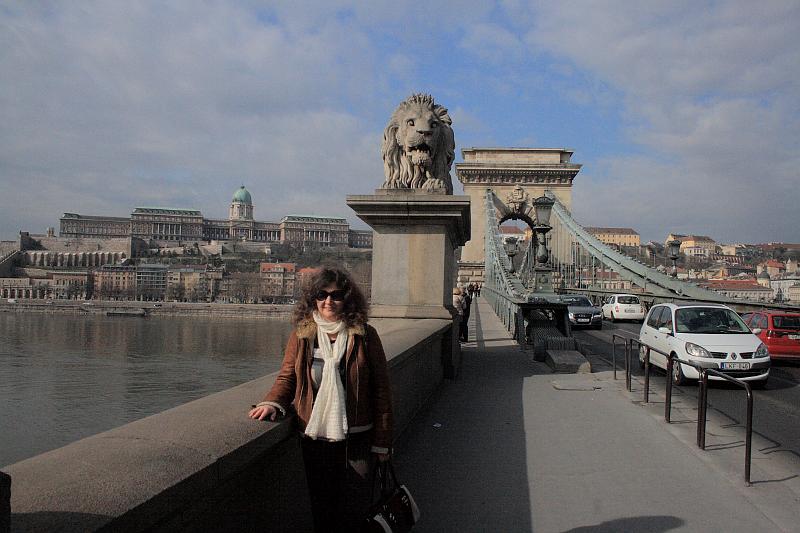 hung035.JPG - Chain Bridge