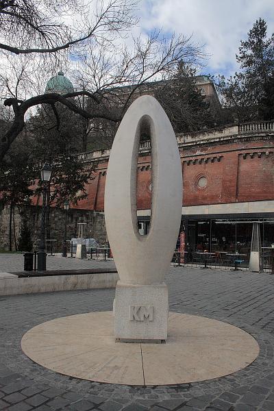 hung036.JPG - Zero Kilometre Sculpture