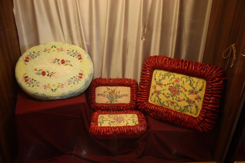 hung054.JPG - Marzipan Museum near the Fisherman's Bastion