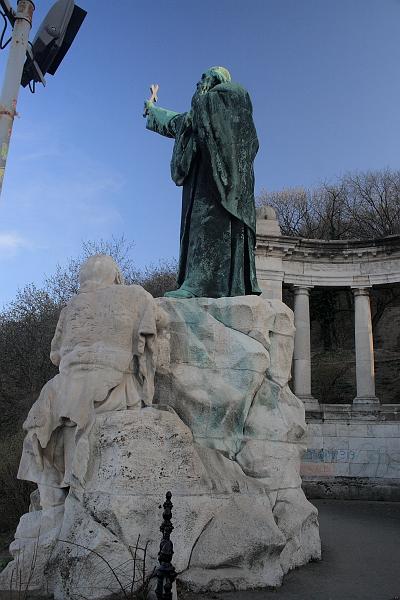 hung083.JPG - St Gellert Statue on Gellert Hill