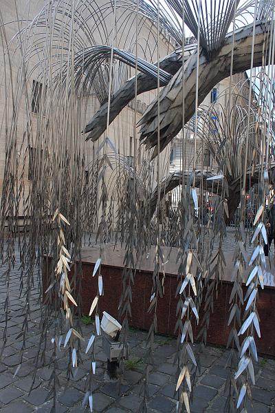 hung103.JPG - Tree of Life Sculpture