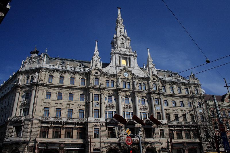 hung111.JPG - New York Palace