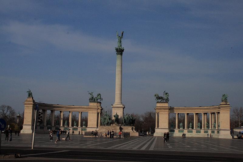 hung114.JPG - The Millennium Monument in Heroes' Square