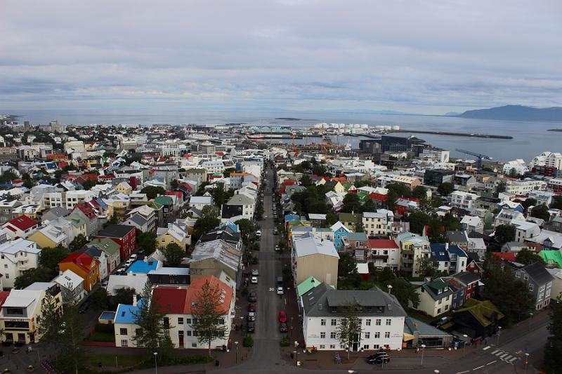 iceland011.JPG - Viem over Reykjavik from the  Hallgrímskirkja church tower