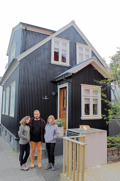 iceland018.JPG - A house in Reykjavik