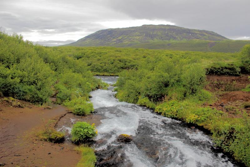 iceland058.JPG - On the way to Bruarfoss waterfall