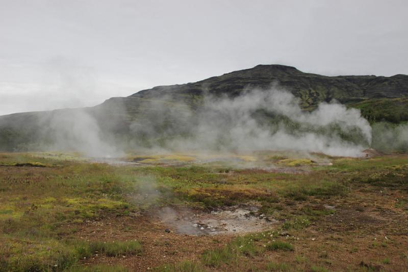 iceland062.JPG - Great Geysir area in the Haukadalur Valley