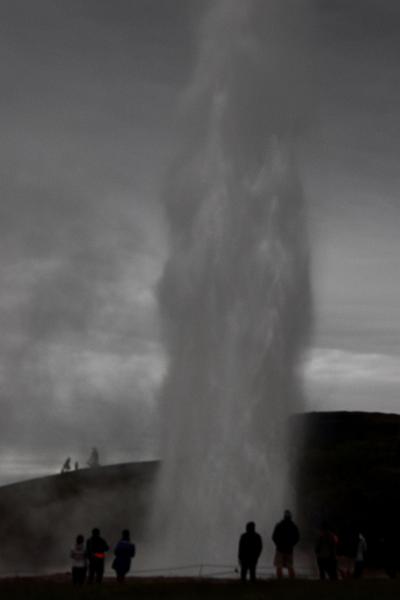 iceland066.JPG - Strokkur in the Great Geysir area