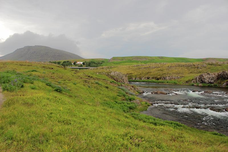 iceland099.JPG - Troll Waterfall