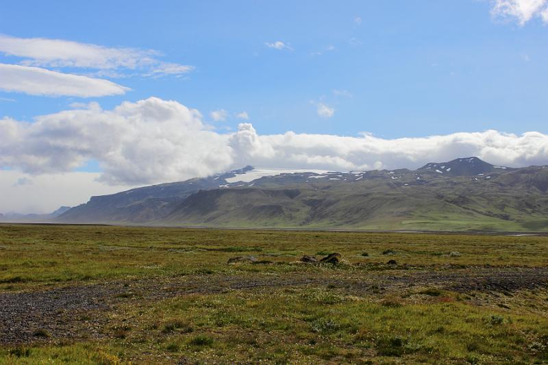 iceland154.JPG - View on Eyjafjallajökull from a highway