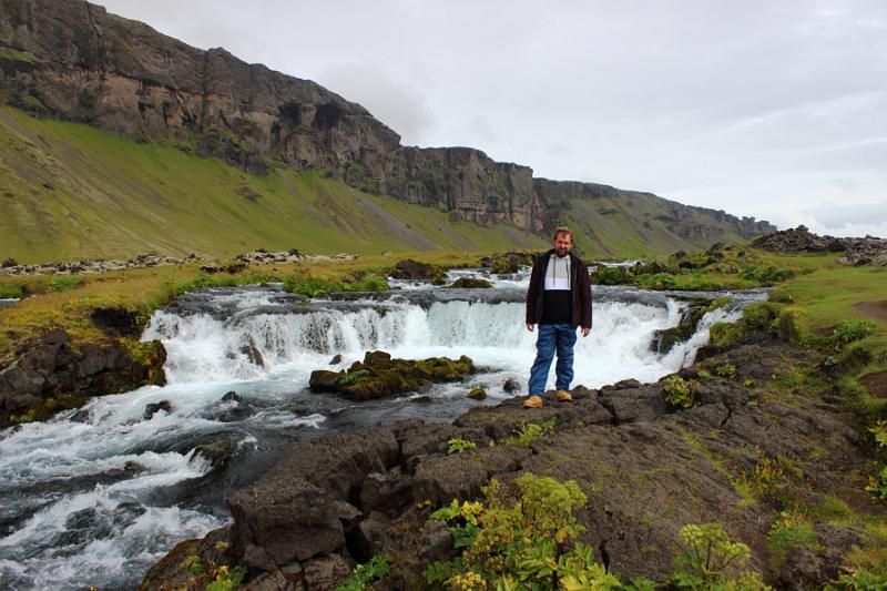 iceland233.JPG - Foss waterfall on the road 1 (the Ring Road)