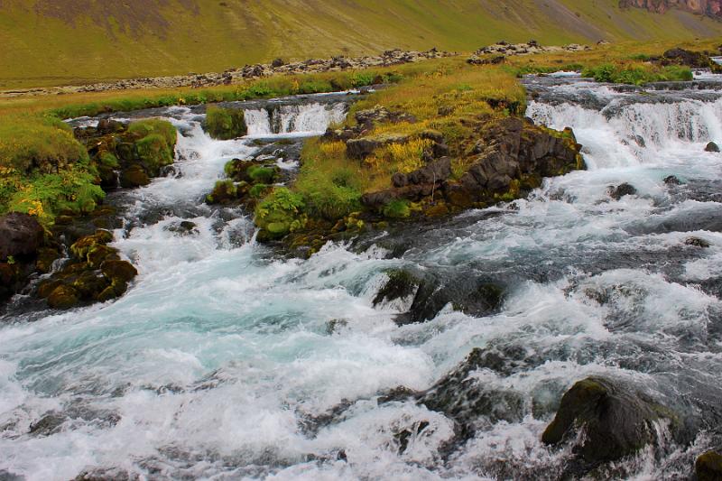 iceland235.JPG - Foss waterfall on the road 1 (the Ring Road)
